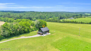 Property Photo:  548 County Road 740  TN 37370 