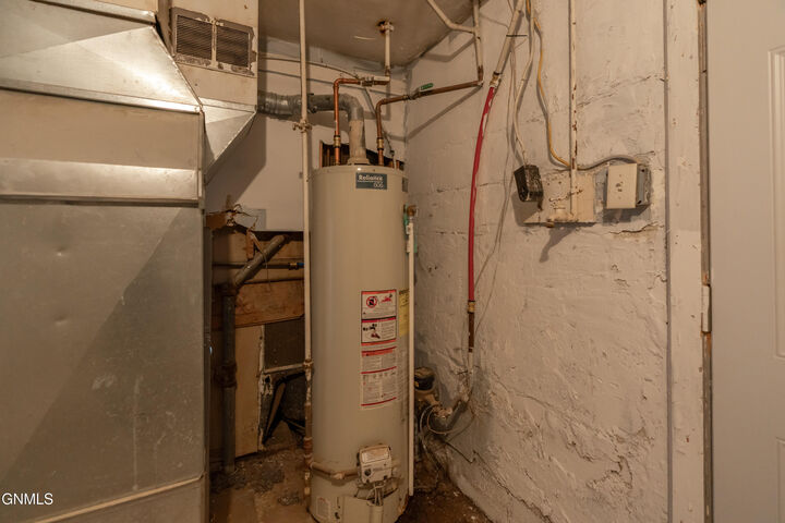 Property Photo:  222 19th Street  ND 58501 