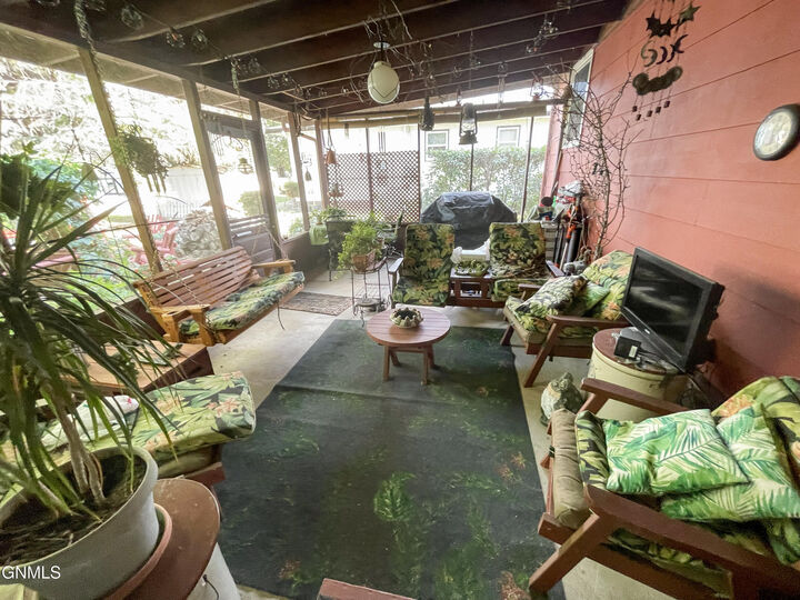 Property Photo:  140 2nd Avenue N  ND 58421 