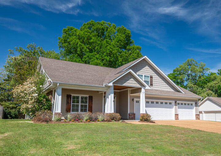 Property Photo:  614 S Wedgewood Road  MS 39759 