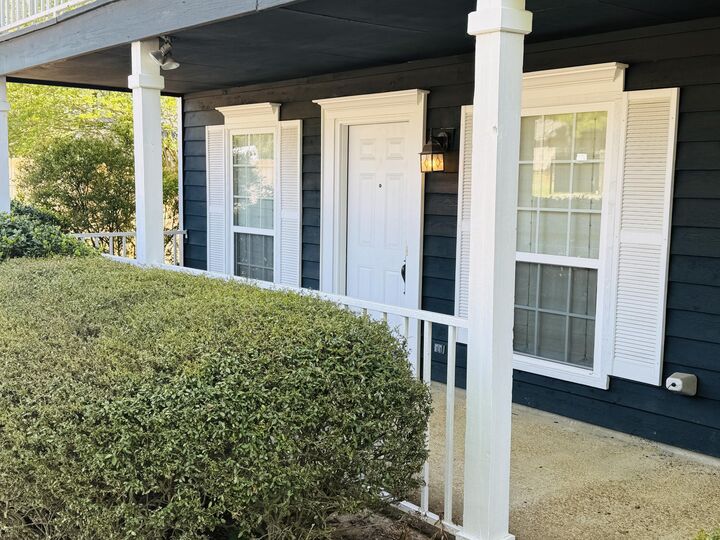 Property Photo:  1064 N Montgomery St. Unit A  MS 39759 