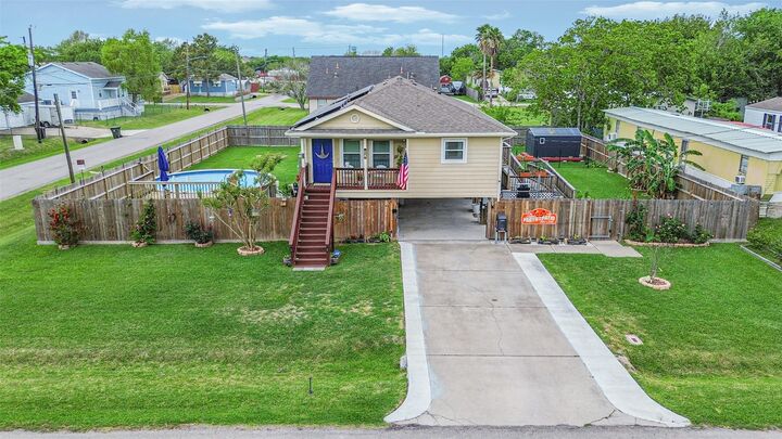 Property Photo:  448 7th Street  TX 77539 