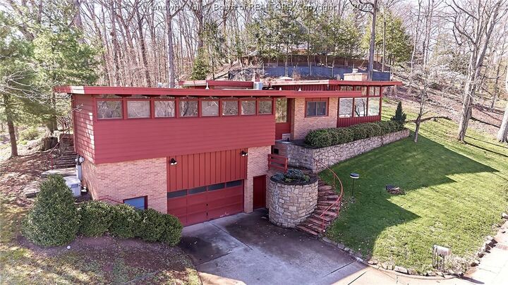 Property Photo: 2315 Woodland Avenue SW WV 25303