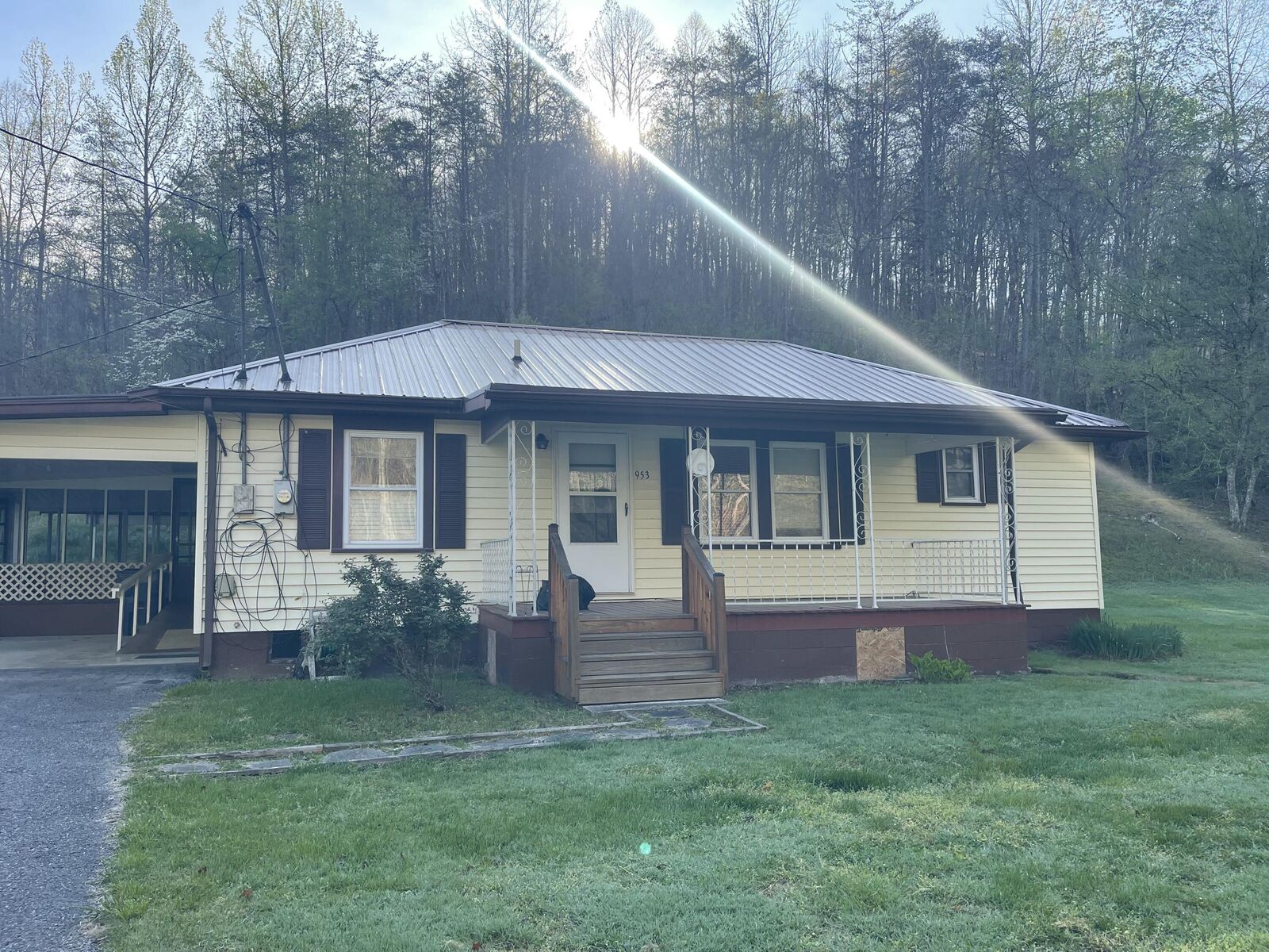 Property Photo:  953 Williams Branch Middle Fork Road  KY 40977 