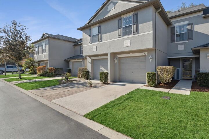 Property Photo: 171 Constitution Way FL 32708