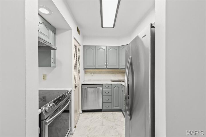 Property Photo: 3107 Garnette Drive B1 MO 63044