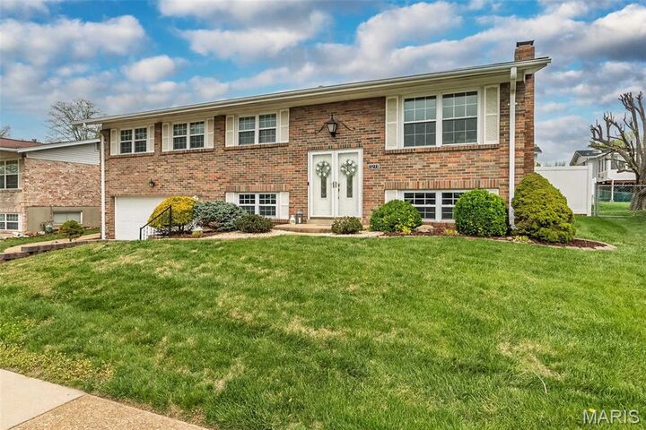 Property Photo:  3233 Hedgetree Lane  MO 63129 