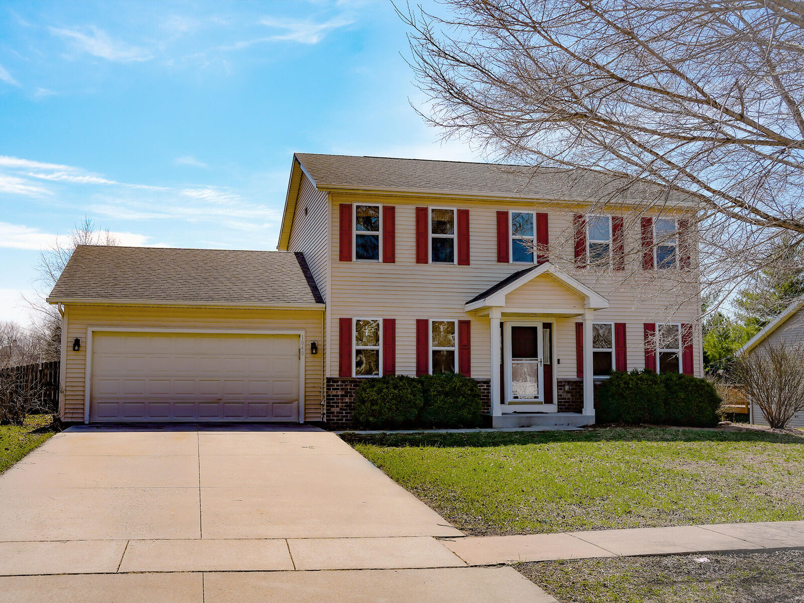 Property Photo:  1040 Center St  WI 53551 