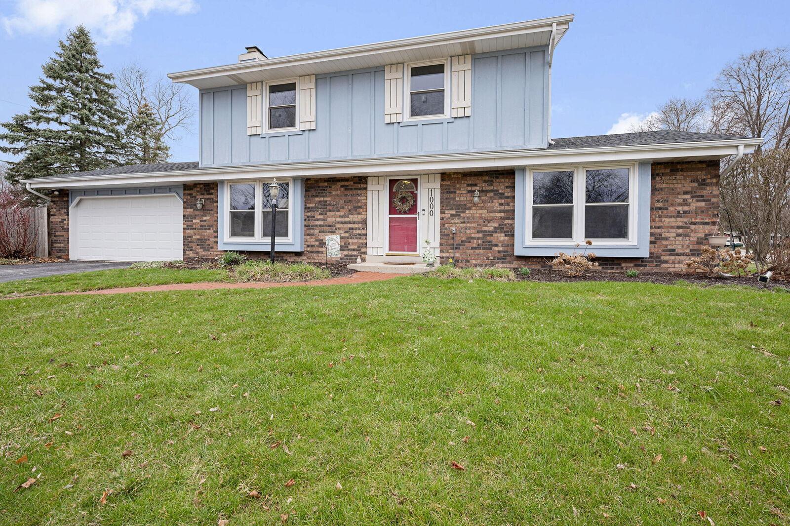 Property Photo:  1000 School Dr  WI 53189 