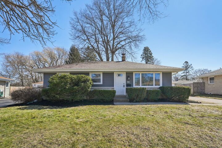 Property Photo: 6672 N Hastings St WI 53224