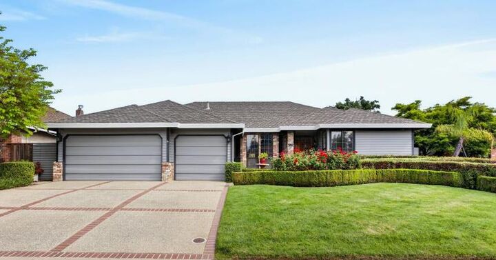 Property Photo:  353 Deer River Way  CA 95831 