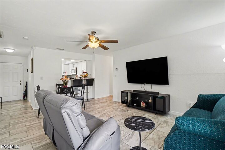 Property Photo:  2208/2210 Iris Way  FL 33905 
