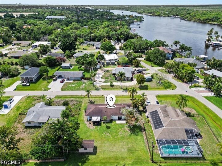 Property Photo:  2208/2210 Iris Way  FL 33905 