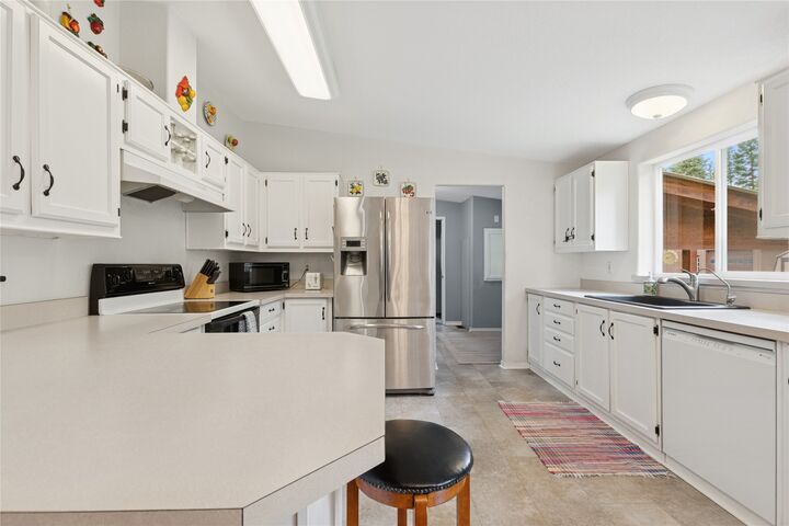 Property Photo:  883 Lupfer Road  MT 59937 