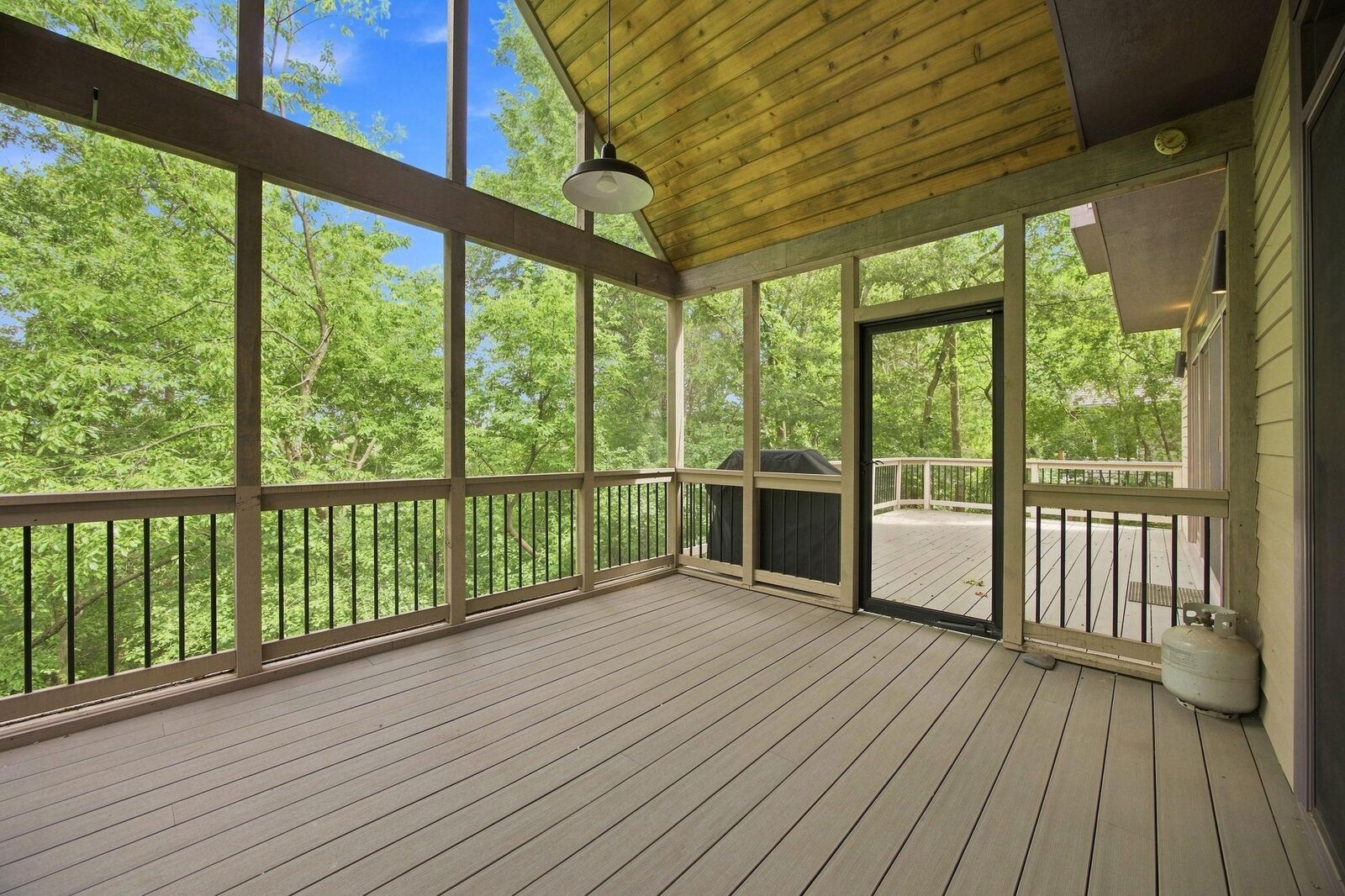 Property Photo:  6565 Cherokee Trail W  MN 55344 