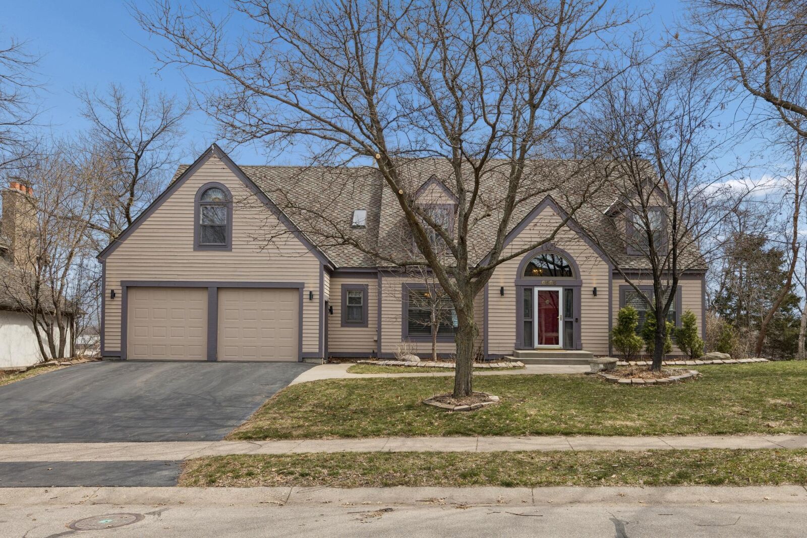 Property Photo:  6565 Cherokee Trail W  MN 55344 