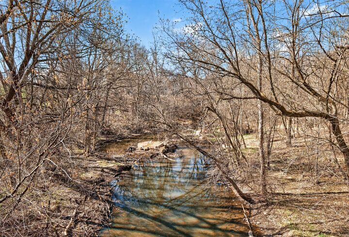 Property Photo:  3020 Saint Albans Mill Road 105  MN 55305 