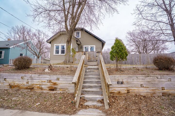 Property Photo:  614 8th Avenue N  MN 56303 
