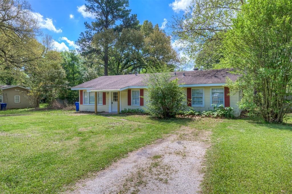 Property Photo:  6337 Garden Oaks Drive  LA 71129 