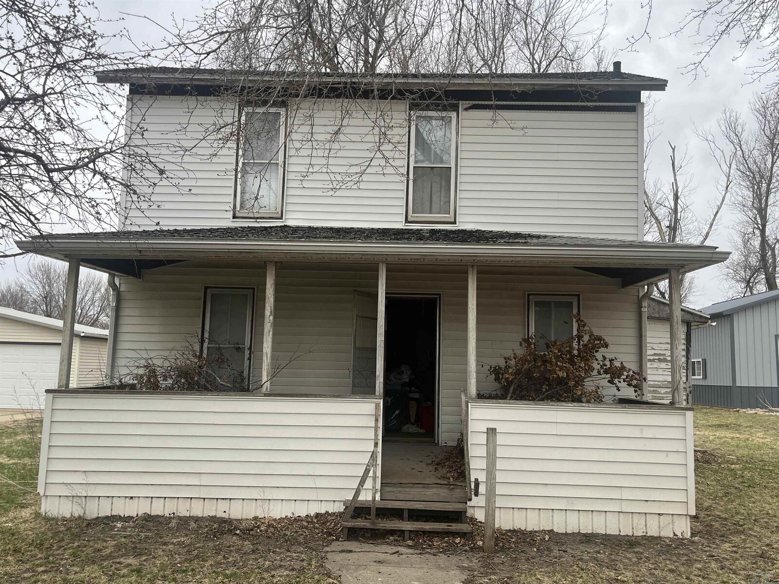 Property Photo: 124 1st Street IA 51019