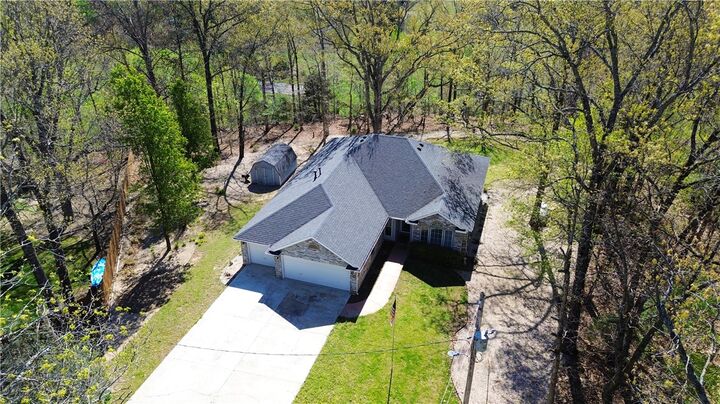 Property Photo:  11 Bardon Lane  AR 72714 