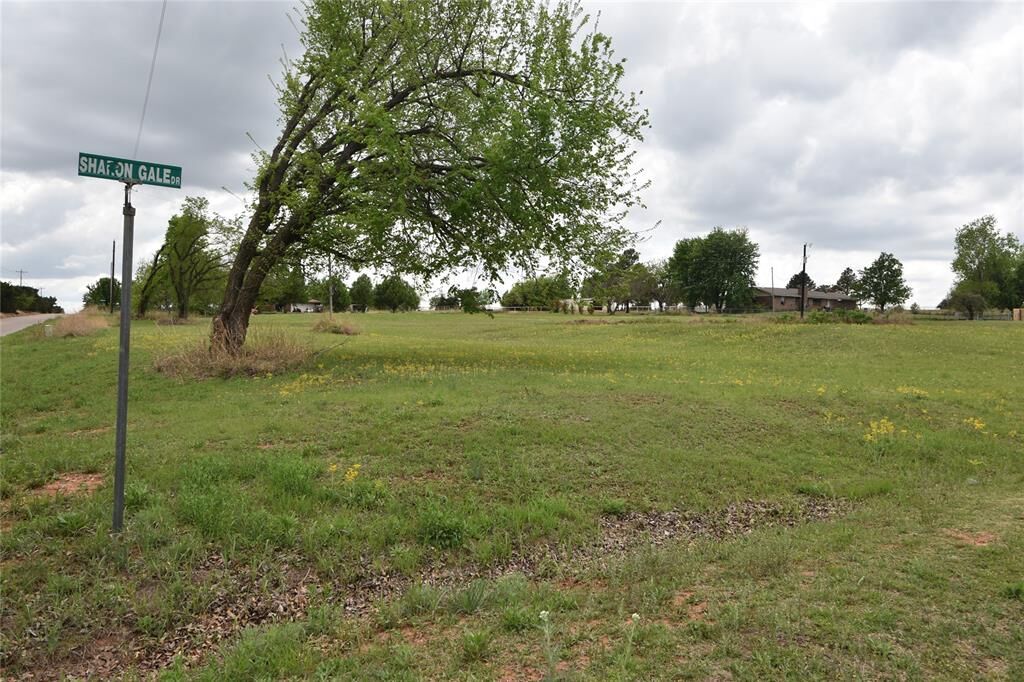 Property Photo:  2915 Sharon Gale Drive  OK 73044 