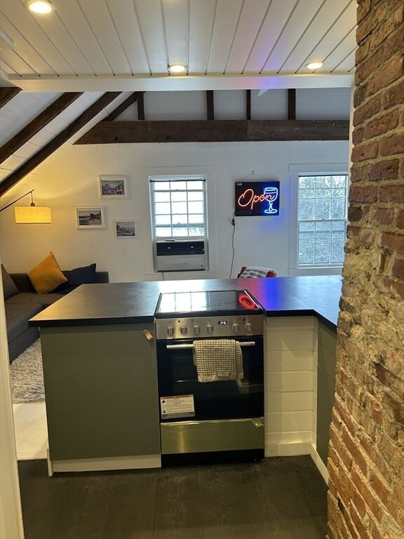 Property Photo:  8 Franklin St. 10  MA 01945 