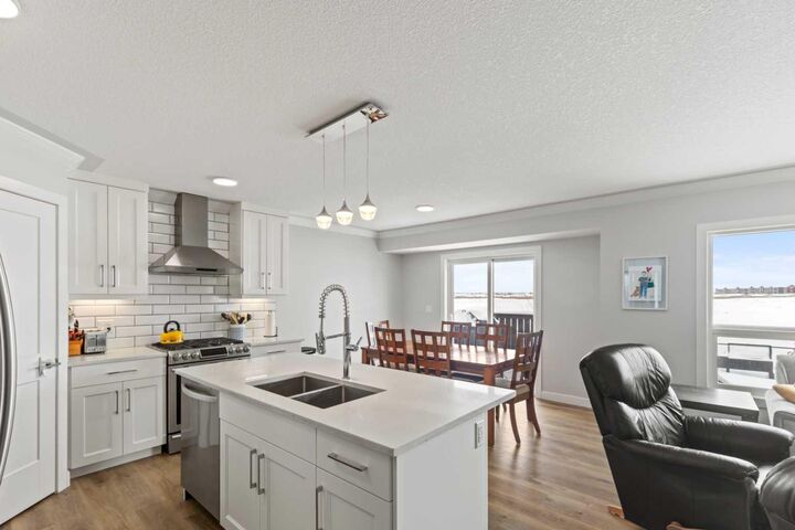 Photo de la propriété:  9066 81 Avenue  AB T8X 0P2 