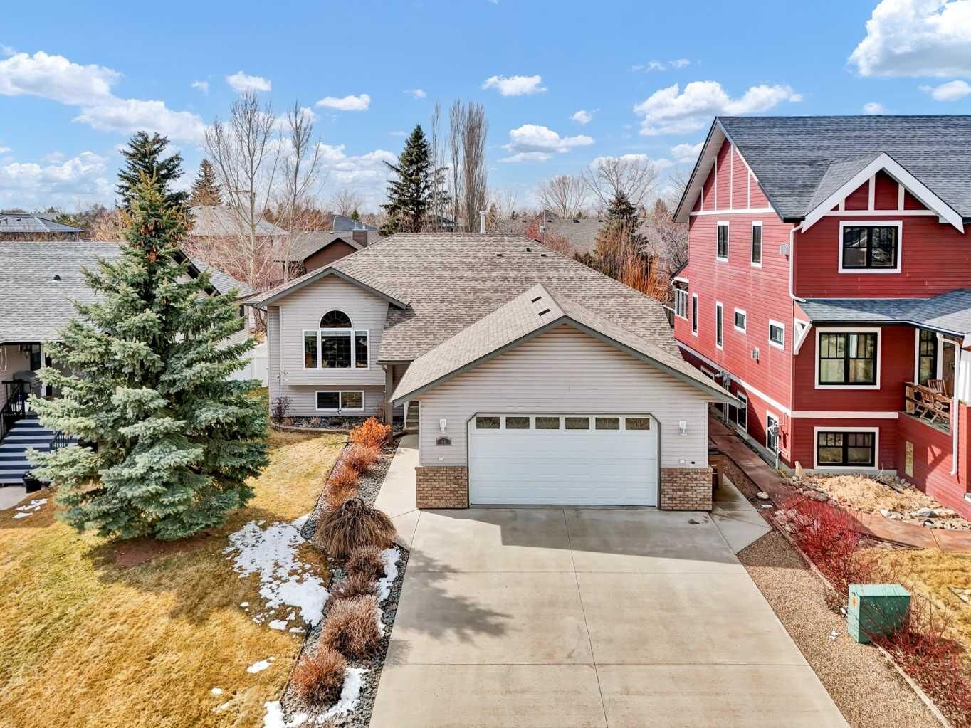 Property Photo: 99 Greystone Close AB T1R 1M1