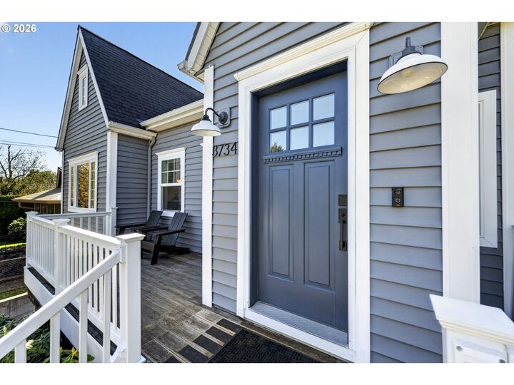 Property Photo: 3734 SE Rex St OR 97202