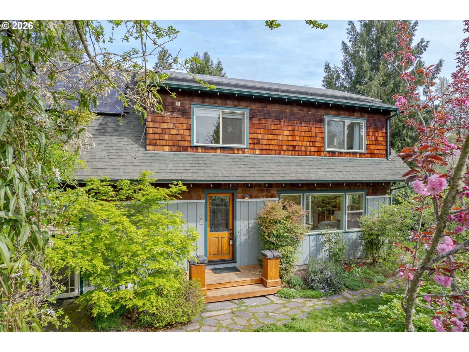 Property Photo:  2455 Emerald Aly  OR 97403 