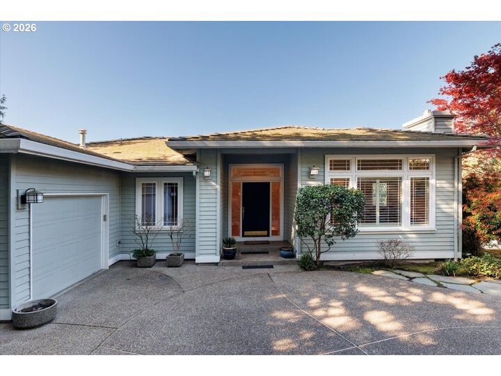 Property Photo: 2212 NW Pinnacle Dr OR 97229