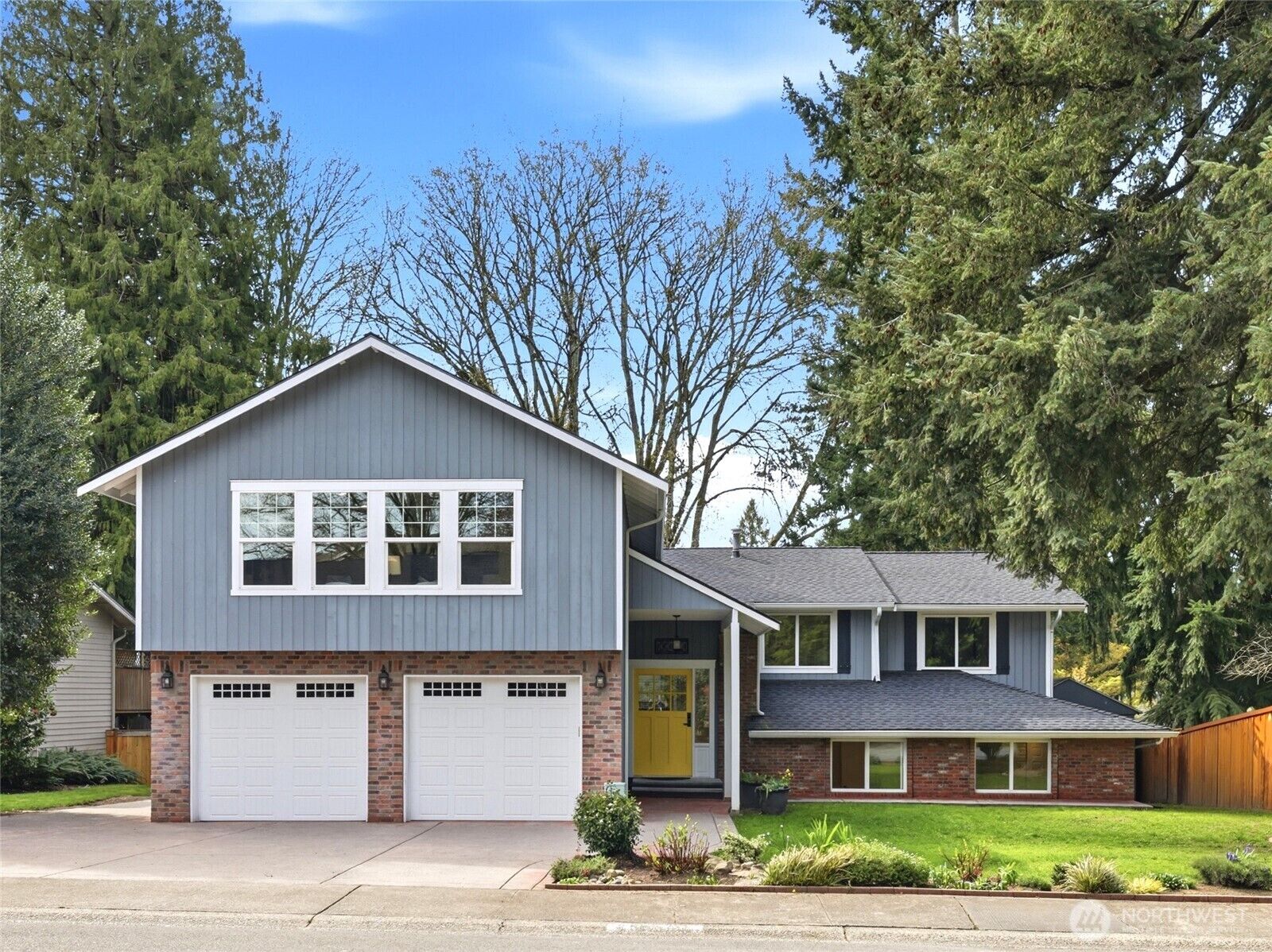 Property Photo: 9539 172nd Avenue NE WA 98052