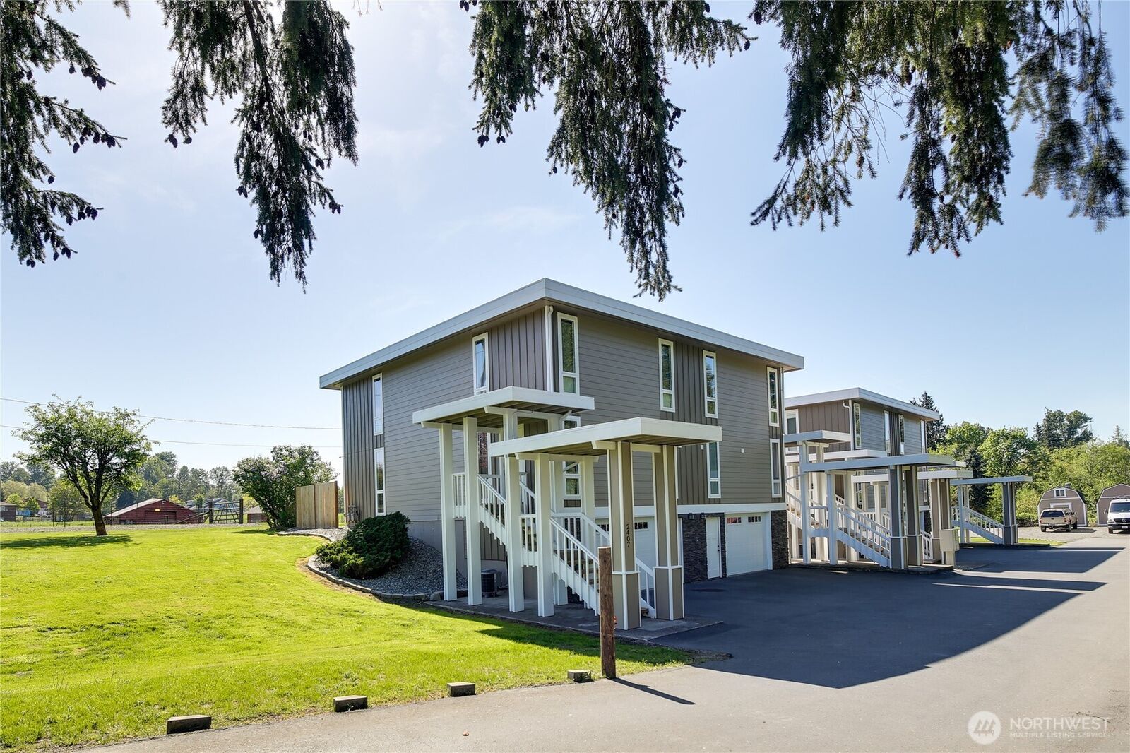 Property Photo:  2421  98th Avenue Ct E  WA 98371 