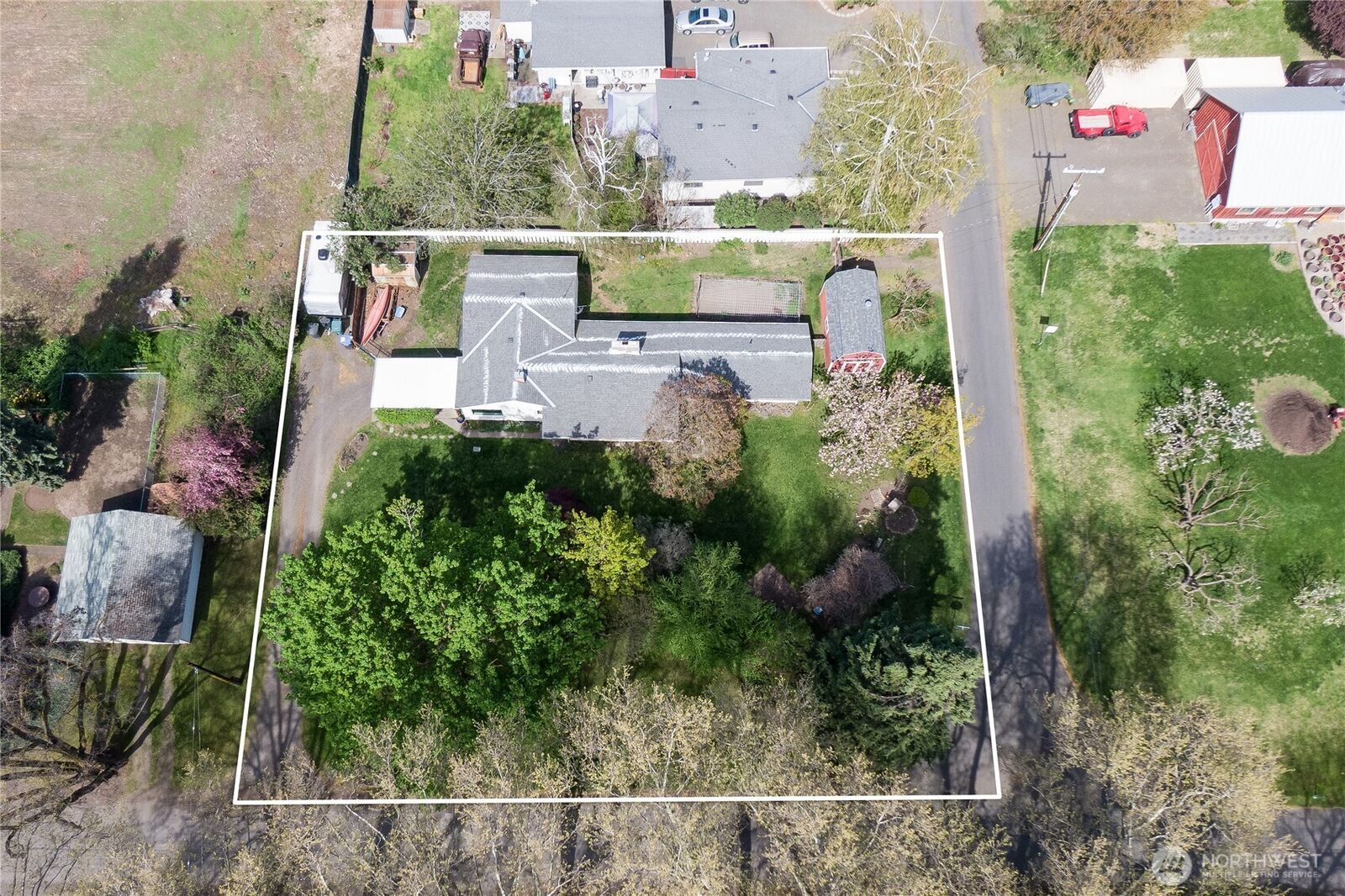 Property Photo:  821 E Chesnut Street  WA 99362 