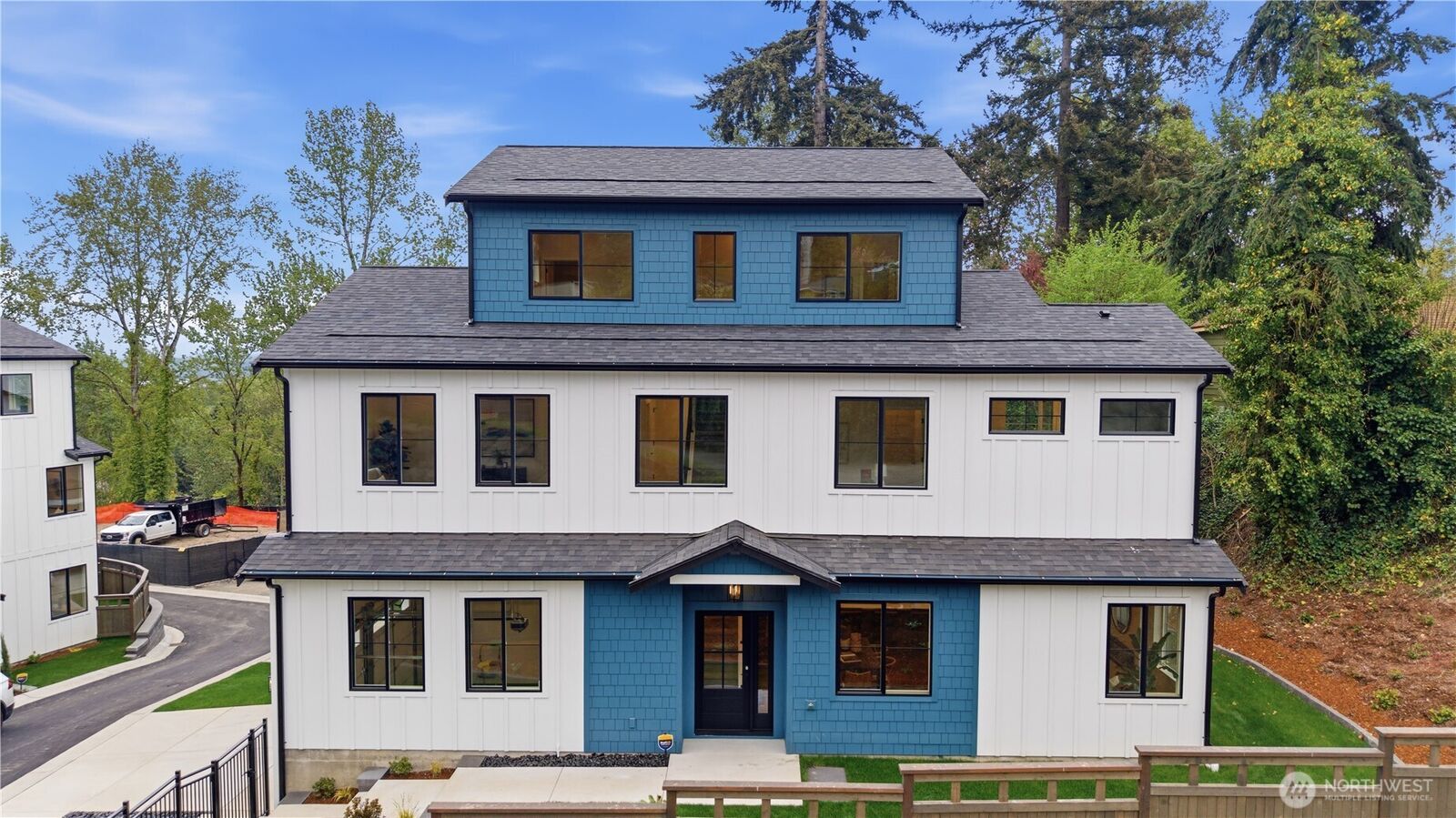 Property Photo:  9434  Olson Place SW  WA 98106 