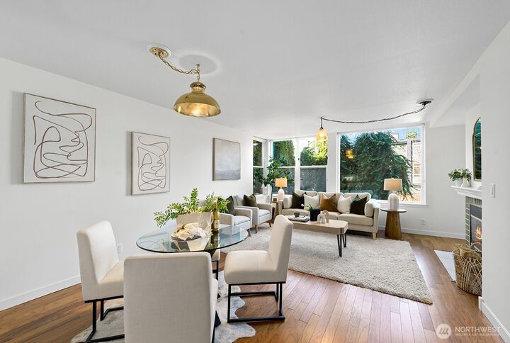 Property Photo:  5000  Fauntleroy Way SW 202  WA 98136 