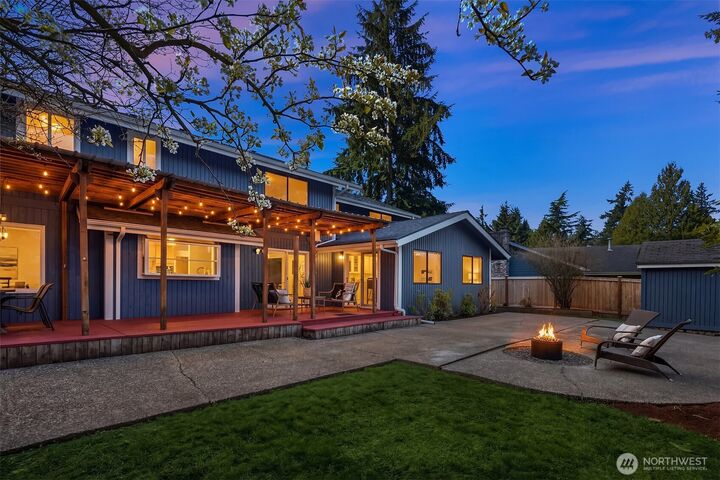 Property Photo: 15126 NE 67th Place WA 98052