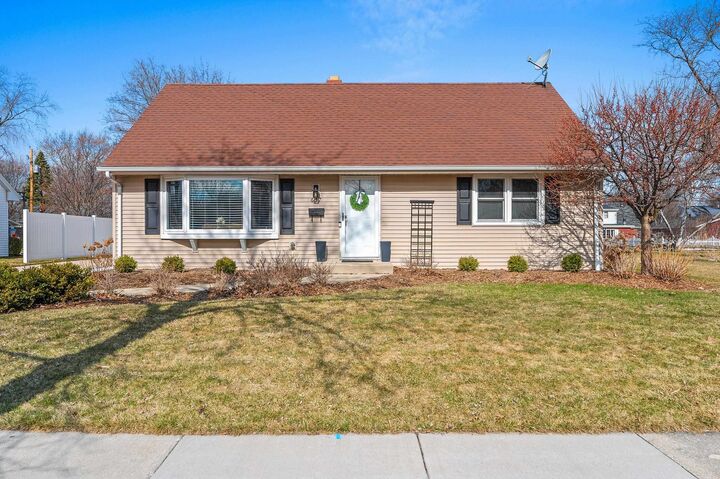 Property Photo:  637 N Winnebago Street  WI 54115 