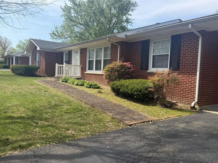 Property Photo:  333 Woodland Circle Drive  KY 42164 