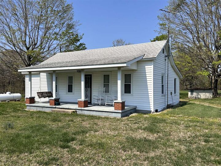 Property Photo:  1474 Crow Road  KY 42141 