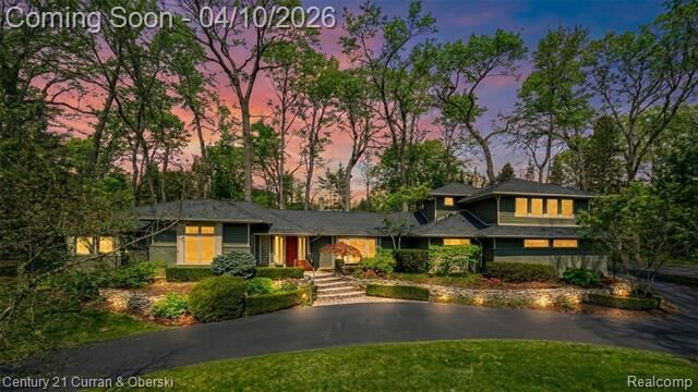 Property Photo:  6130 Idlewyle Road  MI 48301 