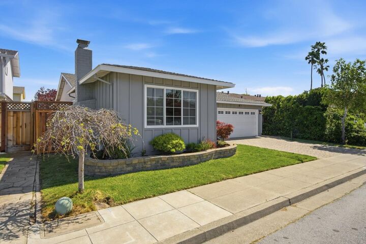 Property Photo:  318 Bluefish Court  CA 94404 