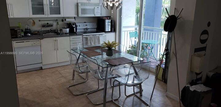 Property Photo: 275 NE 18th St 307 FL 33132