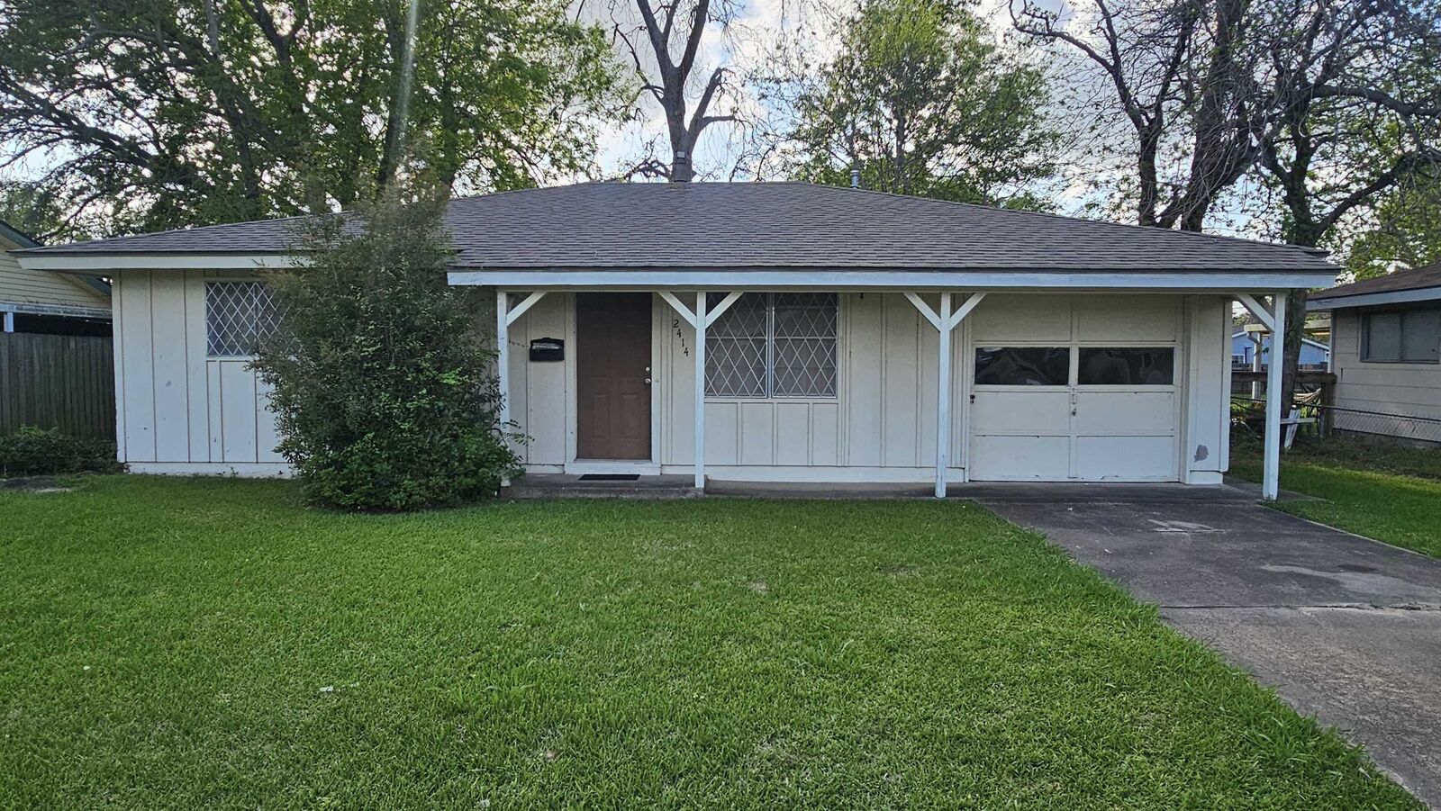 Property Photo:  2414 Saba Lane  TX 77651 