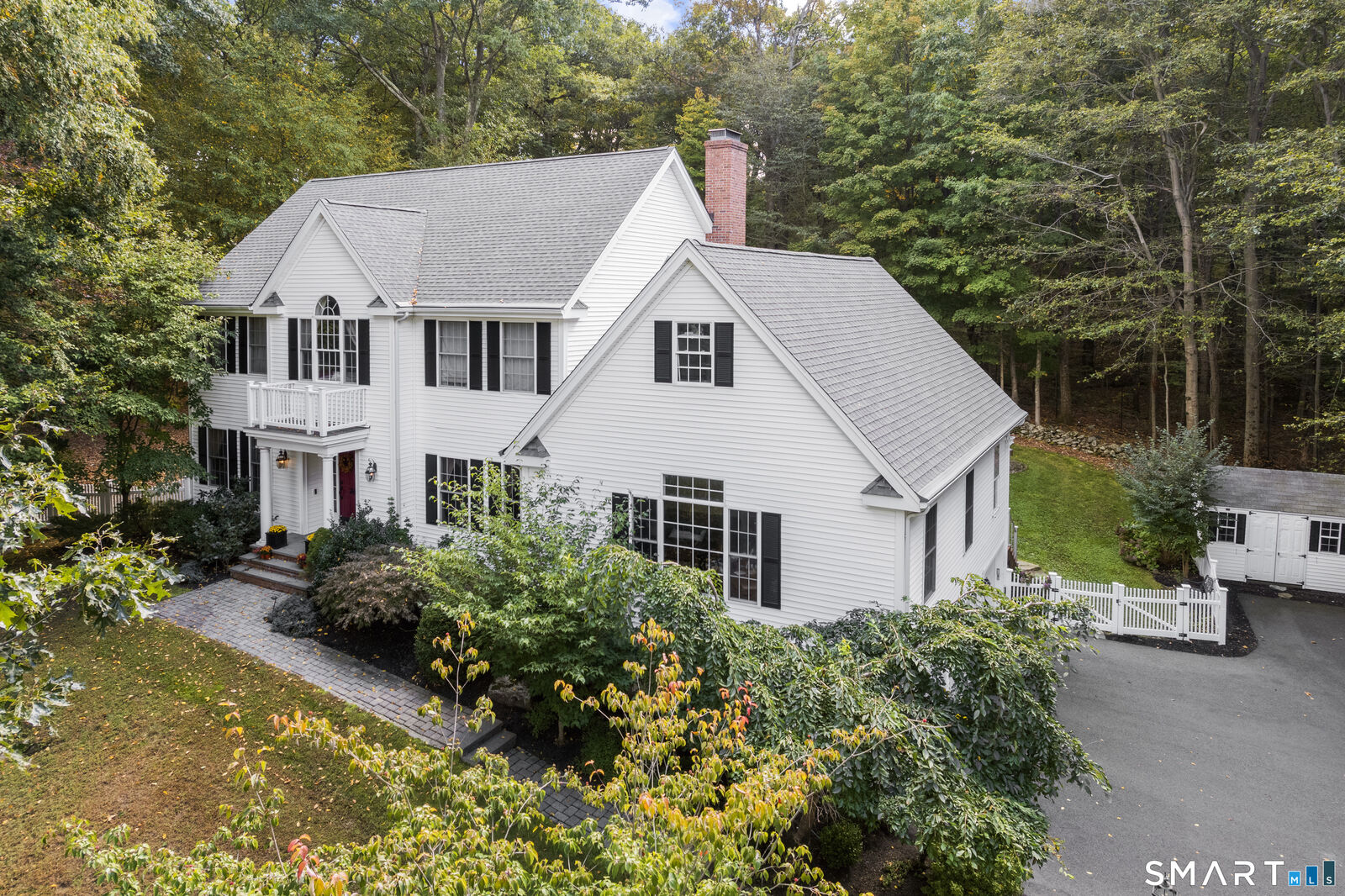 Property Photo:  74 Farm View Road  CT 06524 