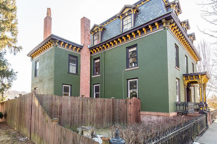 Property Photo:  37 East Pearl Street  CT 06513 