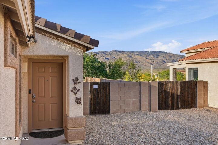 Property Photo: 14257 E Camino Murcia AZ 85747