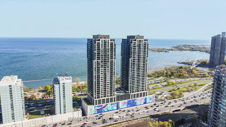 1926 Lakeshore Boulevard W 3711 — photo 1