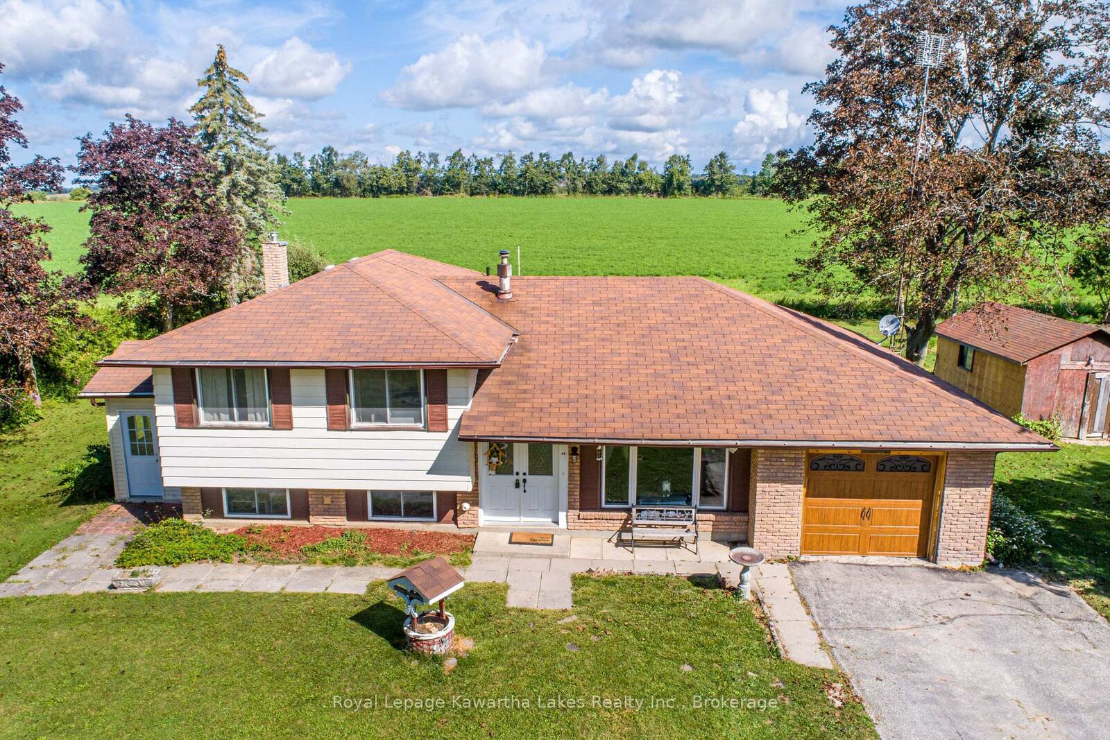 Property Photo: 49 Cresswell Road ON K0M 1J0